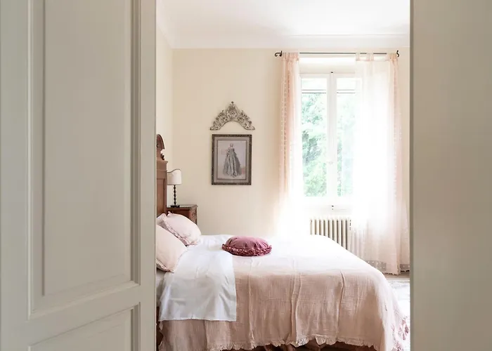 Monacelli לינה וארוחת בוקר *