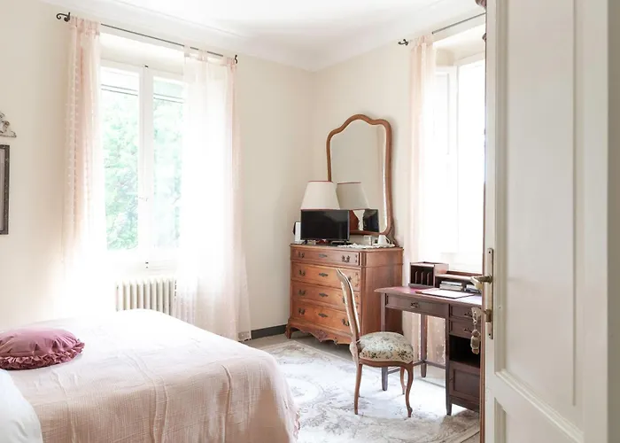 לינה וארוחת בוקר Monacelli פאנו