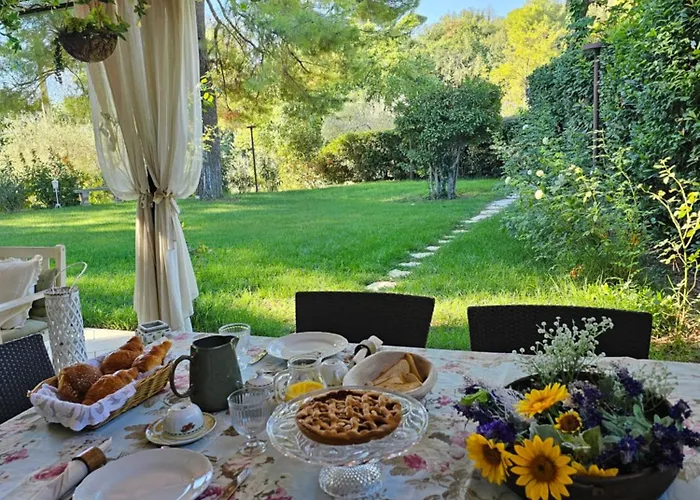 לינה וארוחת בוקר Monacelli *