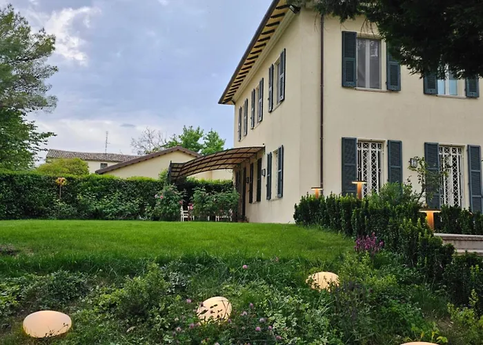 Monacelli לינה וארוחת בוקר פאנו