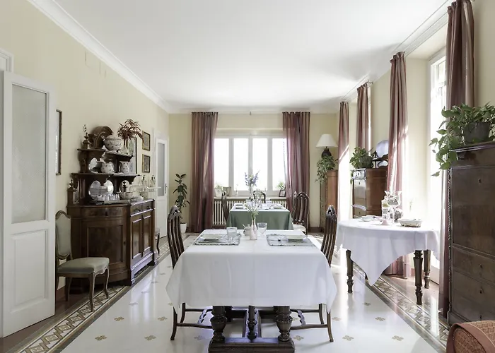 Monacelli לינה וארוחת בוקר *