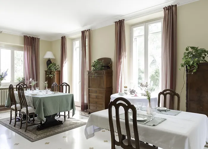 Monacelli לינה וארוחת בוקר *