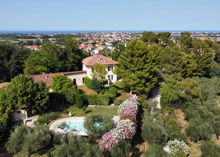 Monacelli לינה וארוחת בוקר פאנו