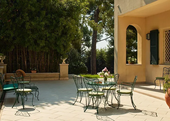 לינה וארוחת בוקר Monacelli *