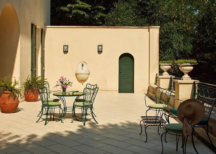 לינה וארוחת בוקר Monacelli *