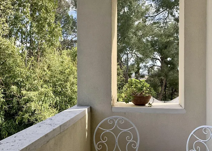 לינה וארוחת בוקר Monacelli *